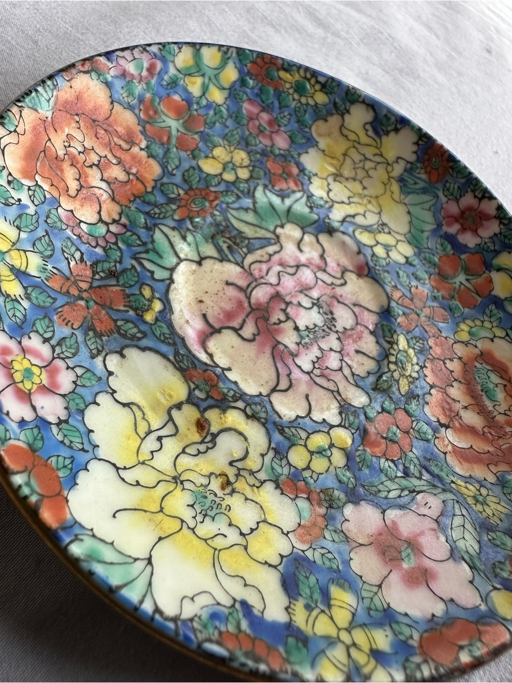 Millefleur plate, 1950s-70s, Lotus Blooms Brand, China
